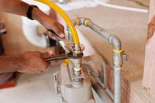 gas plumber hillary